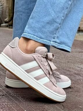 NWT Adidas Grand Court Alpha Shoes   Light Pink Suede Sneakers Sz. 8